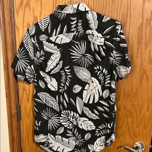 GAP Hawaiian Shirt Men’s Large Black White Casual Button Down Tropical Cotton - Picture 9 of 10